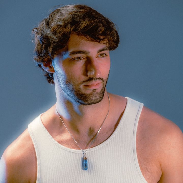 Profile Picture of Quinn Alexander (@itsquinnalexander) on Tiktok