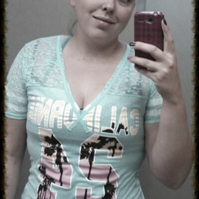 Profile Picture of Shannon Lassator (@shan_las) on Twitter