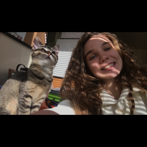 Profile Picture of Casie Nadasky (@casienadasky) on Poshmark