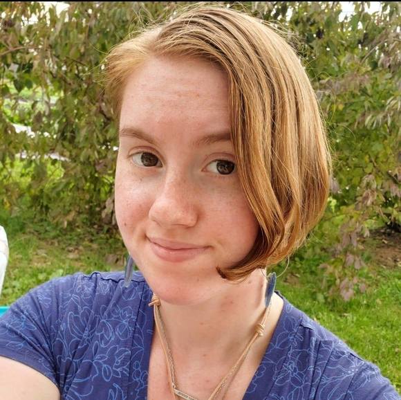 Profile Picture of Emily Macclellan (@emilymac22) on Poshmark