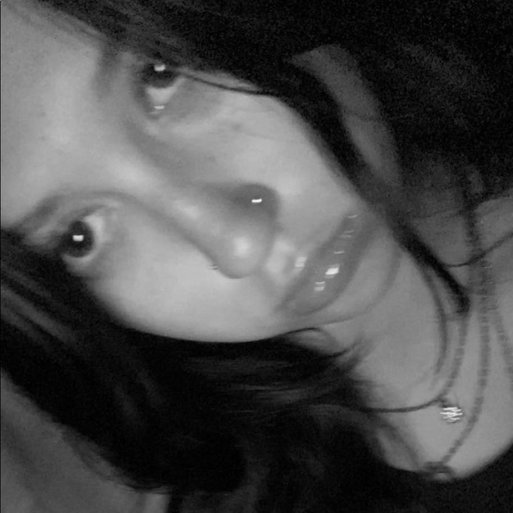 Jenna Llewellyn - Poshmark Profile Picture of Jenna Llewellyn (@http_jenna) on Poshmark