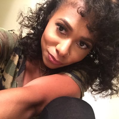 Profile Picture of Nat (@ElisePYT86) on Twitter