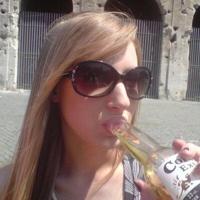 Profile Picture of Laura Irvine (@Laurairvine) on Twitter