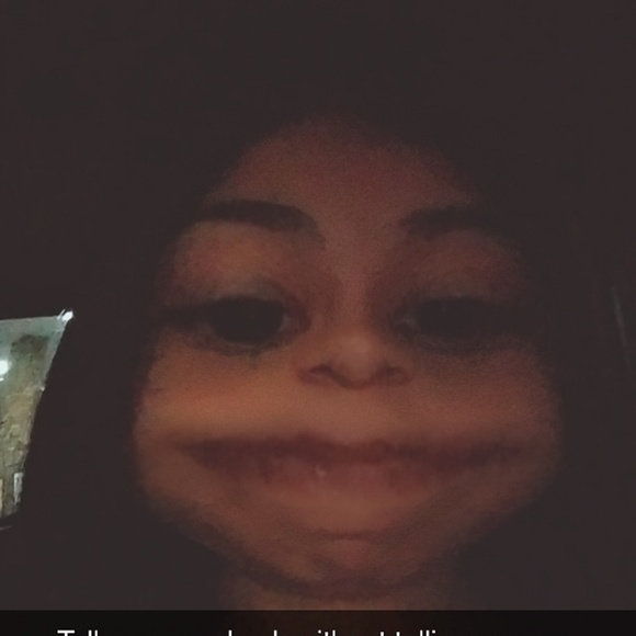 Profile Picture of Itza Gonzalez (@ilg0096) on Poshmark