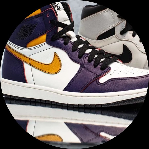 Profile Picture of Dandrea Jones (@dandrea_jones) on Poshmark