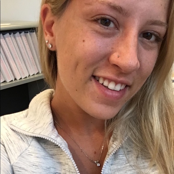 Profile Picture of Danielle Marcello (@cantkeepitall25) on Poshmark