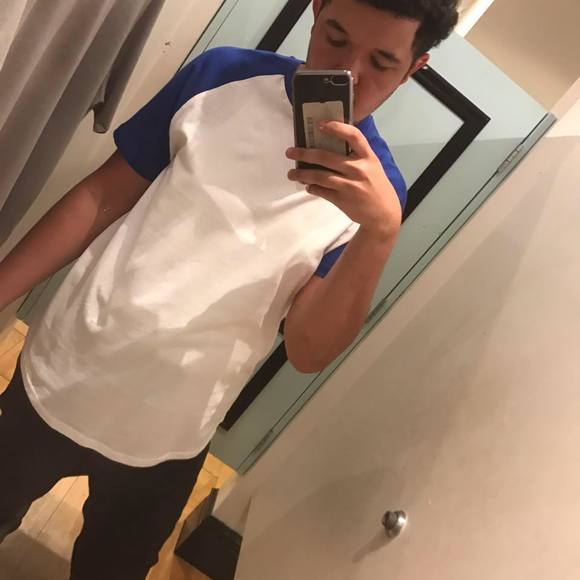 Profile Picture of Kobe Booker (@kobebooker) on Poshmark