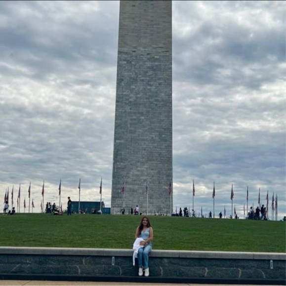 Profile Picture of Laura Mosquera (@laurareinam26) on Poshmark