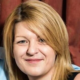 Profile Picture of Deborah Allen (@debsallenLDN) on Twitter