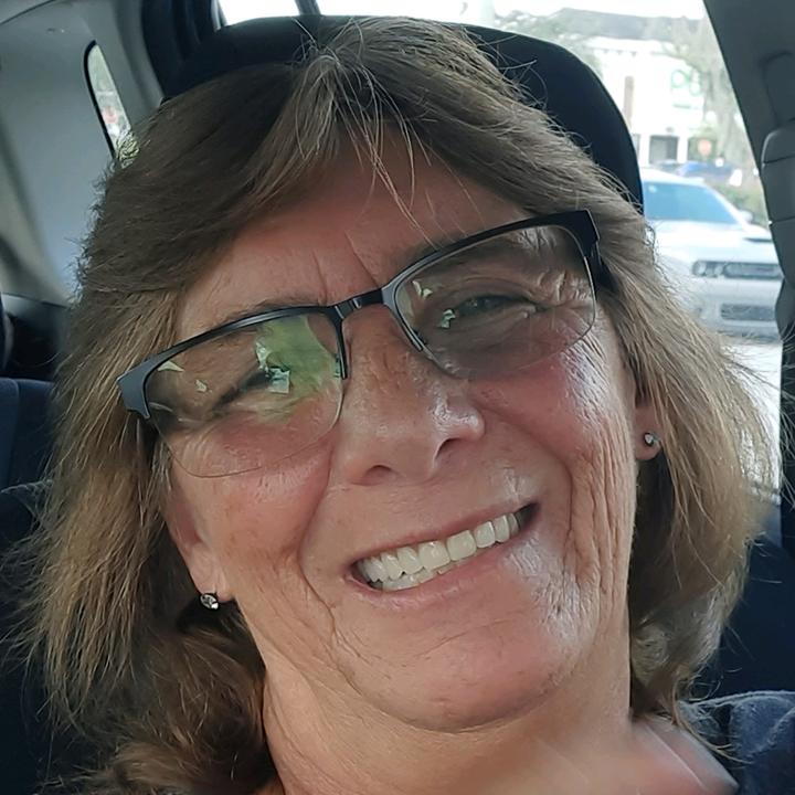 Profile Picture of tinafields402 (@tinafields402) on Tiktok