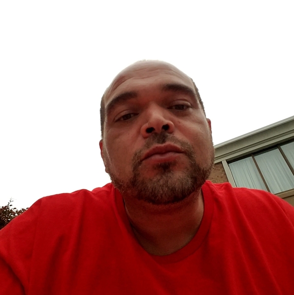 Profile Picture of Benjamin Moffett (@benjaminmoffett) on Poshmark