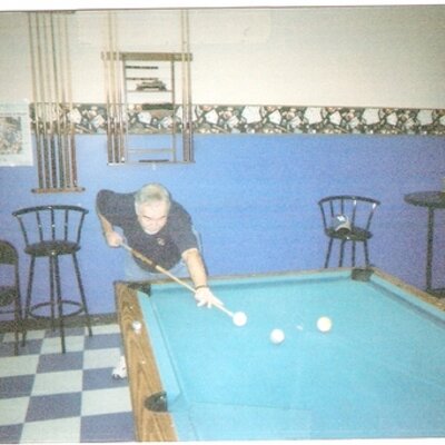 Profile Picture of James  Uzzell (@jamuzze) on Twitter