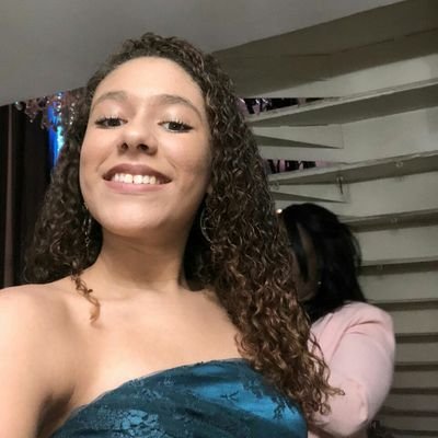 Profile Picture of Amanda Borba (@AmandaB71385462) on Twitter