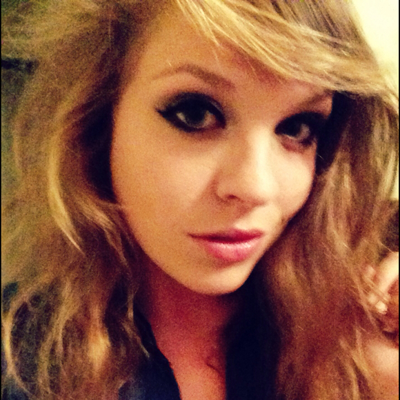 Profile Picture of Kinsey Elshof (@kelshof) on Poshmark