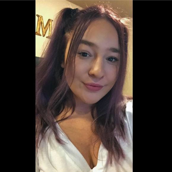 Profile Picture of Katy Burtsell (@katycb) on Poshmark