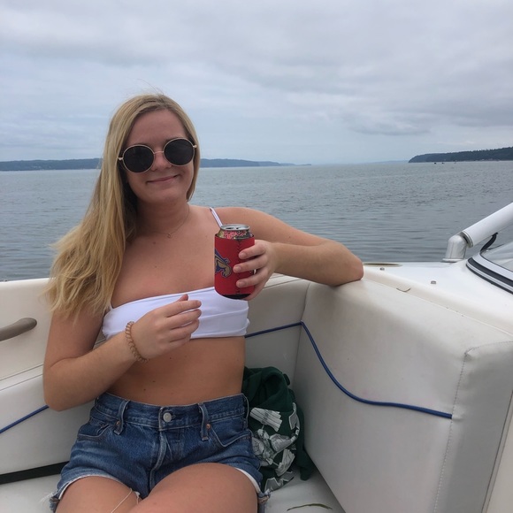 Profile Picture of Paige Brigham (@paigebrigham1) on Poshmark