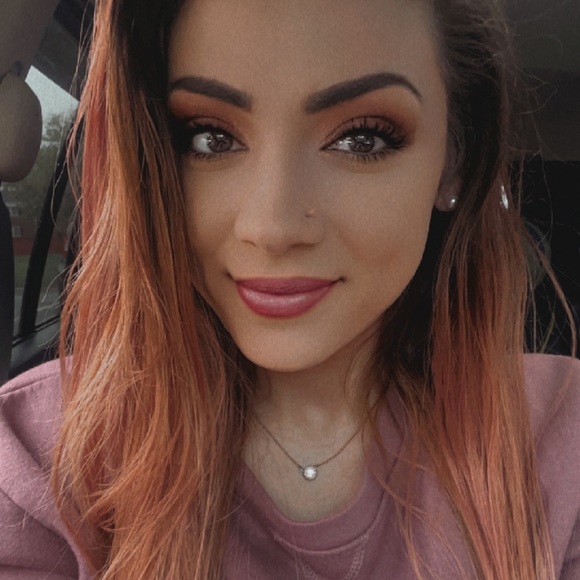 Profile Picture of Kaitlyn Bowman (@bkaitlyn524) on Poshmark