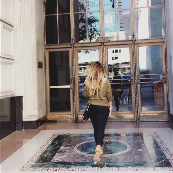 Profile Picture of Nancy Lizama (@nancyschon) on Poshmark