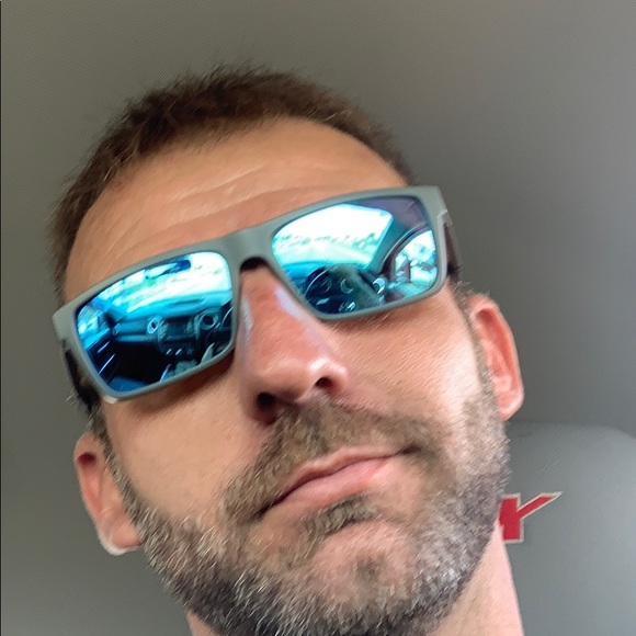 Profile Picture of David Coffey (@dcoffey727) on Poshmark