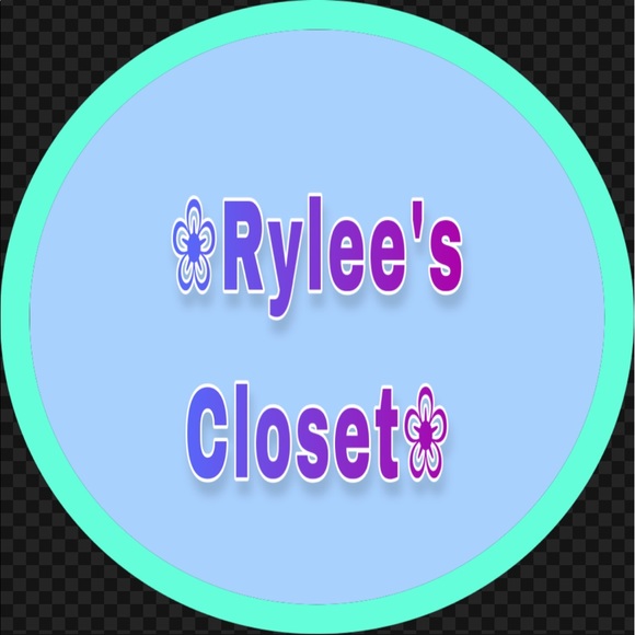 Profile Picture of Rylee Staerkel (@ryleescloset10) on Poshmark