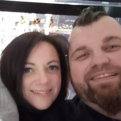 Profile Picture of Heather Leslie (@MeltWithHeather) on Twitter