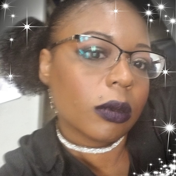 Profile Picture of Ayesha Edwards (@paiaia) on Poshmark