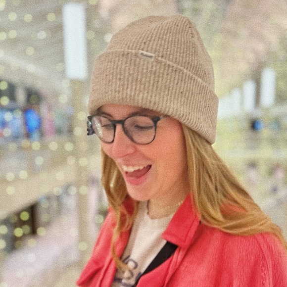 Profile Picture of Leah Mcfarland (@leahmcfarland) on Poshmark