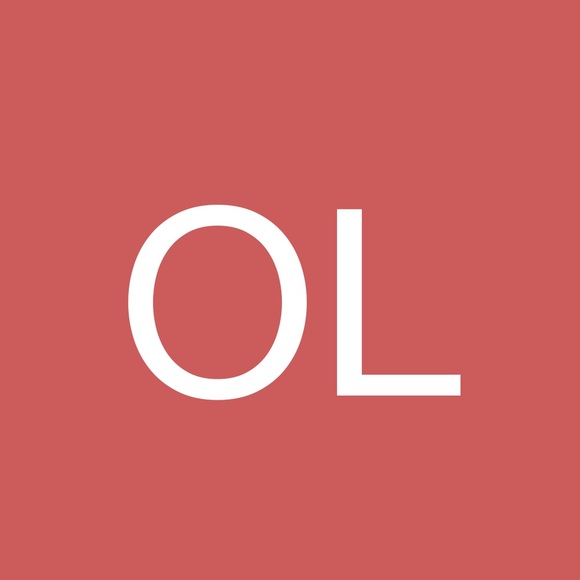 Profile Picture of Oliver Lucas (@roseblood000) on Poshmark