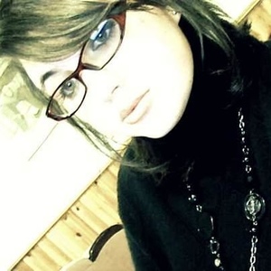 Profile Picture of Florence Medrano (@397635545) on Myspace