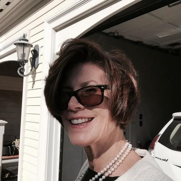 Profile Picture of Colette Amendolara (@camendolara) on Poshmark