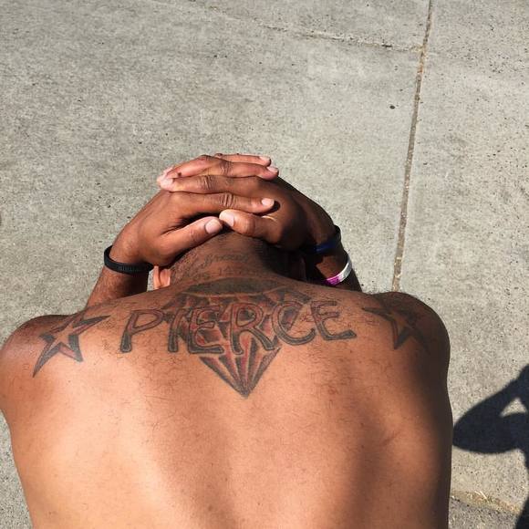 Profile Picture of Clinton Pierce (@clinton_pierce) on Poshmark