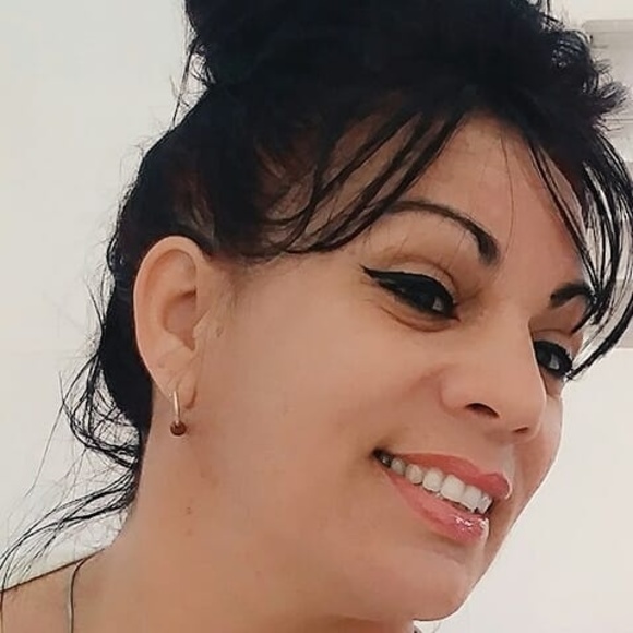 Profile Picture of Tania Enriquez pino (@tenriquezpino) on Poshmark