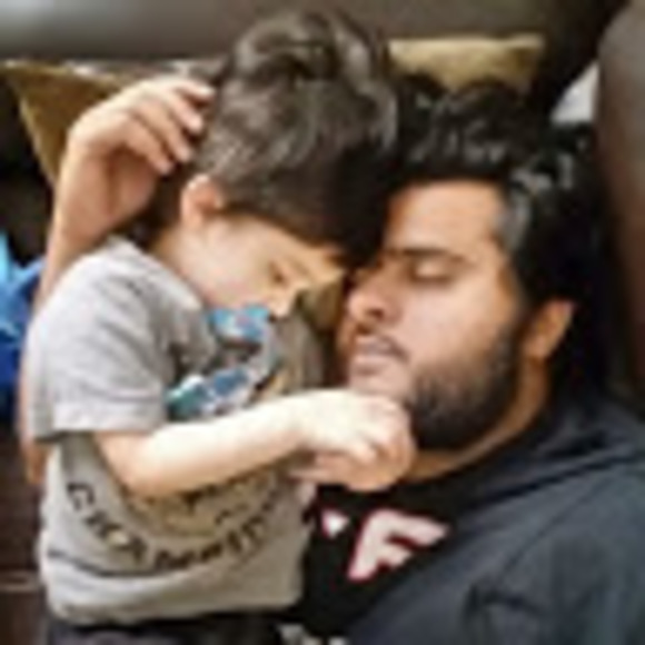 Profile Picture of Umer M (@umerien) on Poshmark