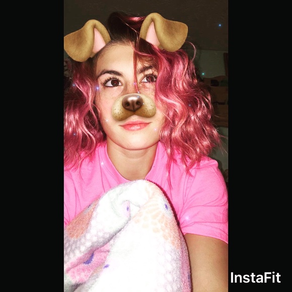 Profile Picture of Haley Stanton (@haley_stanton) on Poshmark
