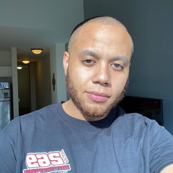 Profile Picture of James Mayo (@jame918x) on Poshmark