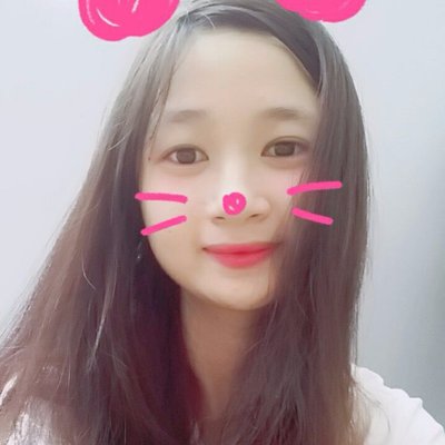 Profile Picture of Trần Thị Thùy Trang (@oanh_trang1) on Twitter