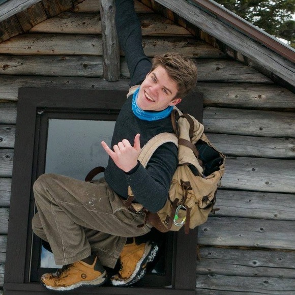 Profile Picture of Carl Hubbard (@carlhubbard98) on Poshmark