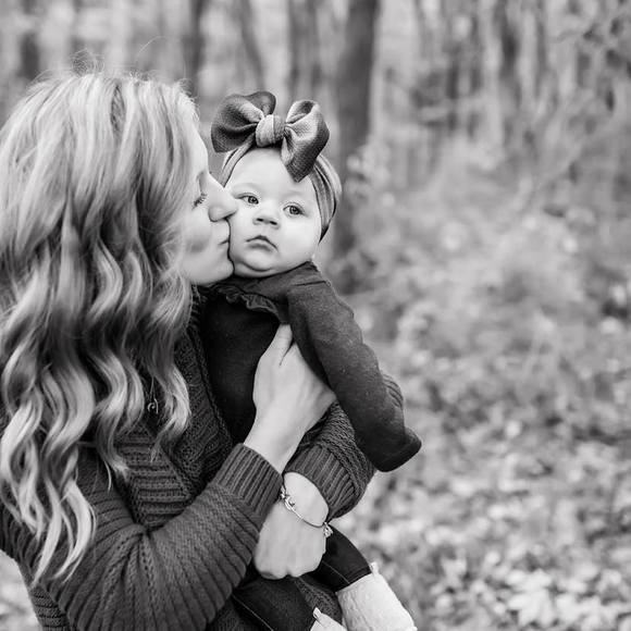 Profile Picture of Shelby Rosencrantz (@shelbyj1213) on Poshmark