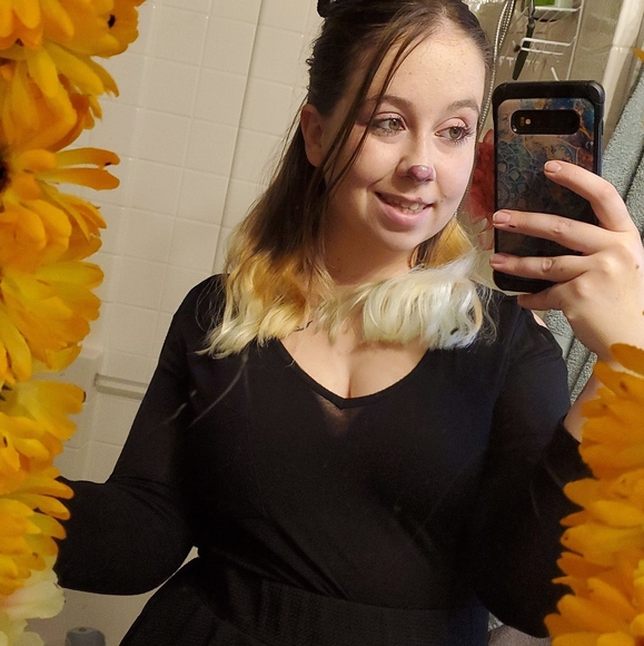 Alexandria Kinney - Poshmark Profile Picture of Alexandria Kinney (@alexandriakinne) on Poshmark