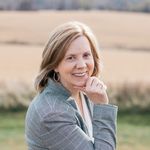 Profile Picture of Donna Pfeiffer (@donna.pfeiffer.realtor) on Instagram