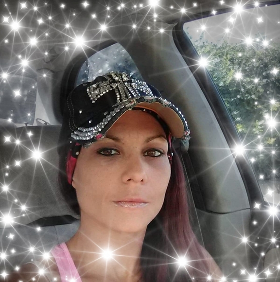 Profile Picture of Marie Wead (@babygirlsboyx3) on Poshmark