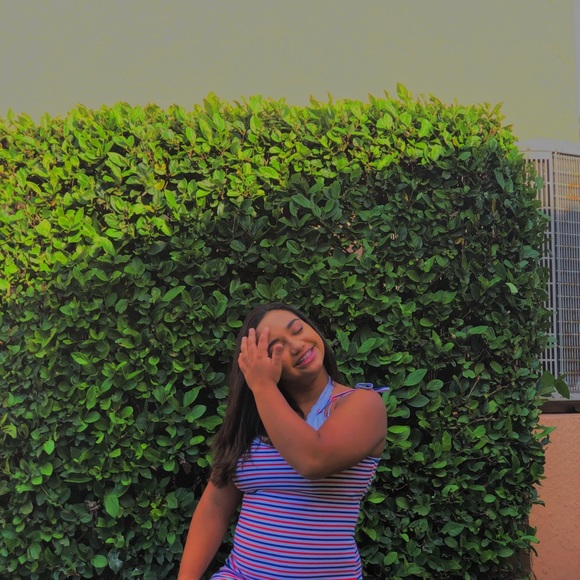 Profile Picture of Liany Picone (@lianypicoone) on Poshmark