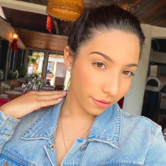 Profile Picture of Ireen Vusse (@ireenmagic) on Poshmark