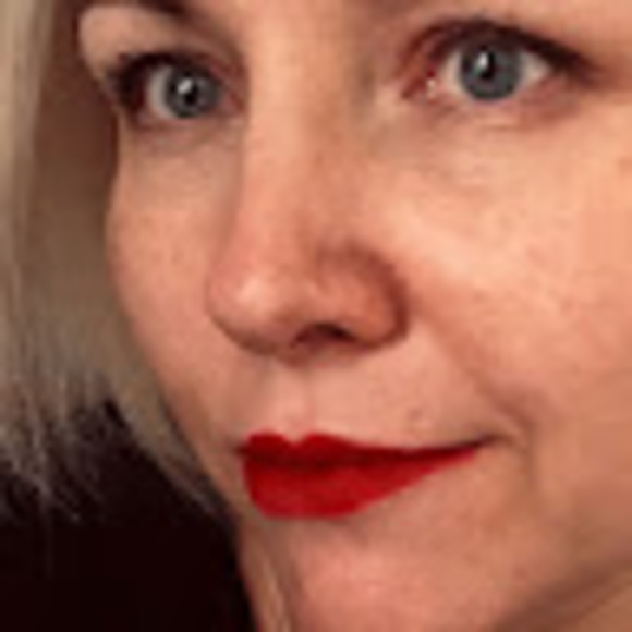 Profile Picture of Rachael Dartnell (@rcgrant82) on Poshmark
