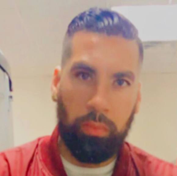 Eddie Castaing - Poshmark Profile Picture of Eddie Castaing (@kingcastaing) on Poshmark