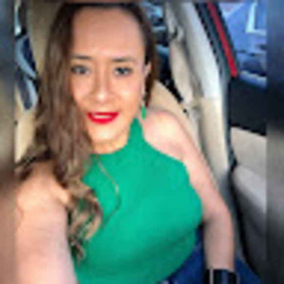 Profile Picture of Marcia Gannon (@marciagannon) on Poshmark