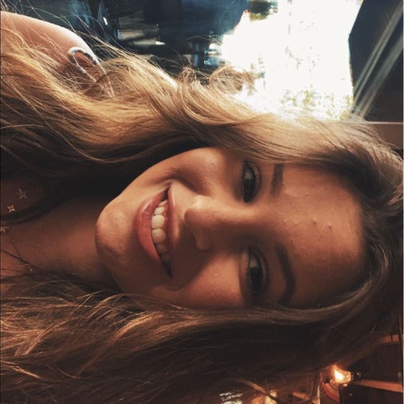 Profile Picture of Kate Fussell (@kate_fussell) on Poshmark