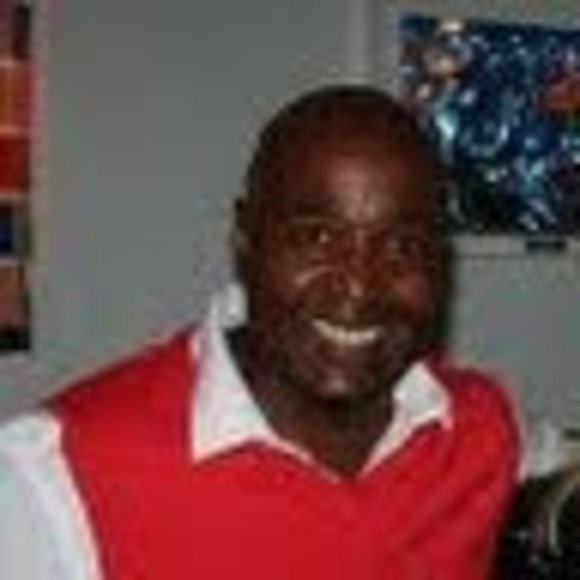 Profile Picture of Don Nickolson (@donnickolson) on Poshmark