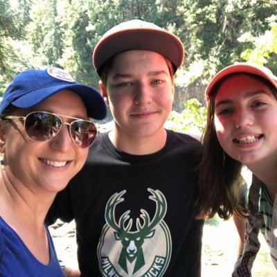 Profile Picture of Kari Meier (@kmeier17) on Twitter