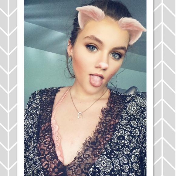 Profile Picture of Shelby Fendryk (@shelbygrace101) on Poshmark